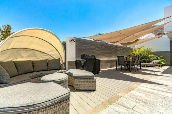 Luxury Villa Tropical Private Heated Pool Лос Кристианос Екстериор снимка